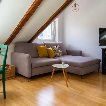 Apartamento Cool Attic W Gallery In The Heart Of *