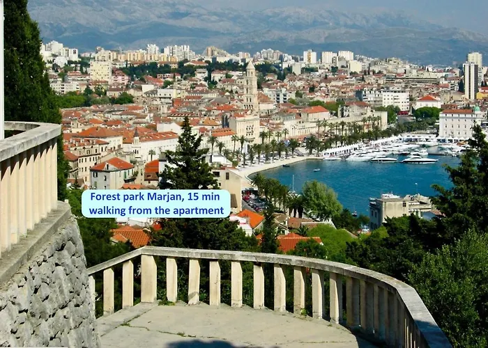 Cool Attic W Gallery In The Heart Of Lejlighed *