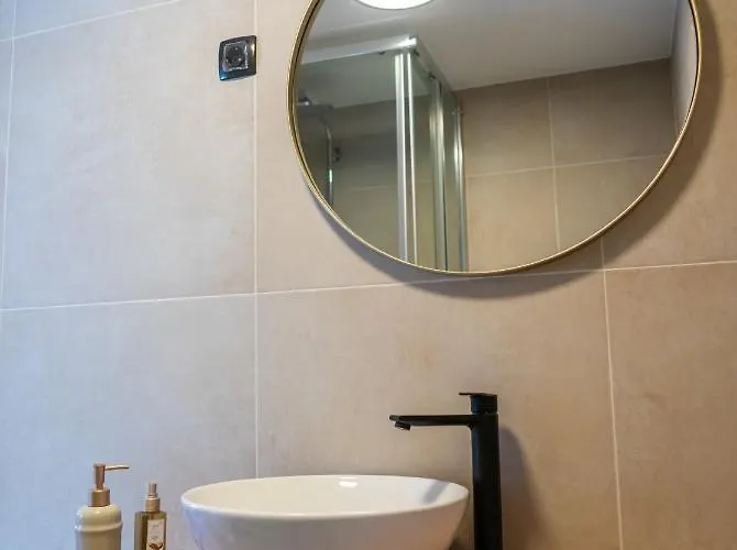 Lejlighed Cool Attic W Gallery In The Heart Of *