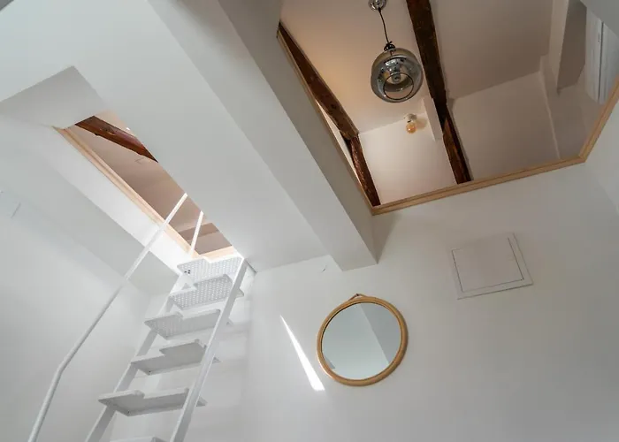 Cool Attic W Gallery In The Heart Of *