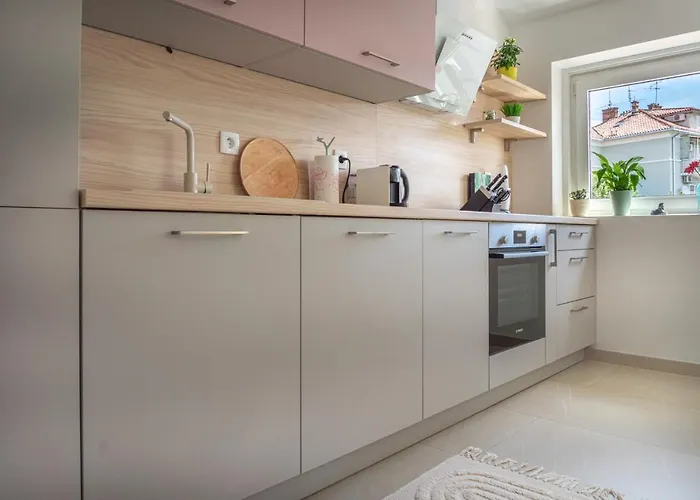 Lejlighed Cool Attic W Gallery In The Heart Of *