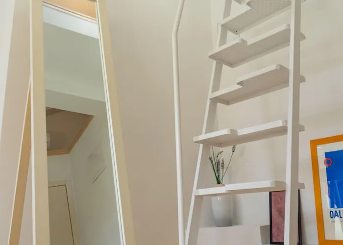 Lejlighed Cool Attic W Gallery In The Heart Of *